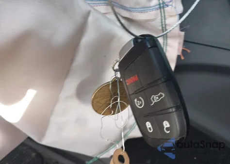 2020 Jeep Grand Cherokee Overland 4X4 from USA, damaged, VIN 1C4RJFCT0LC176966